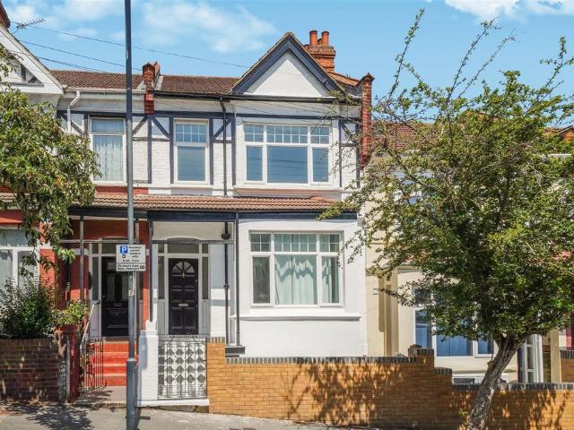 Flat for sale in Greater London