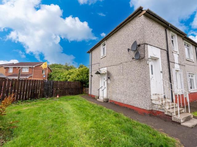 Flat for sale in Milnwood, Mossend