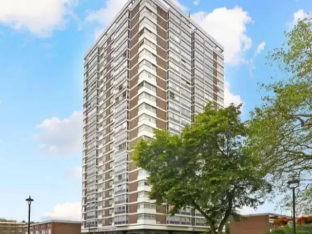 Flat for sale in Paddington, Greater London