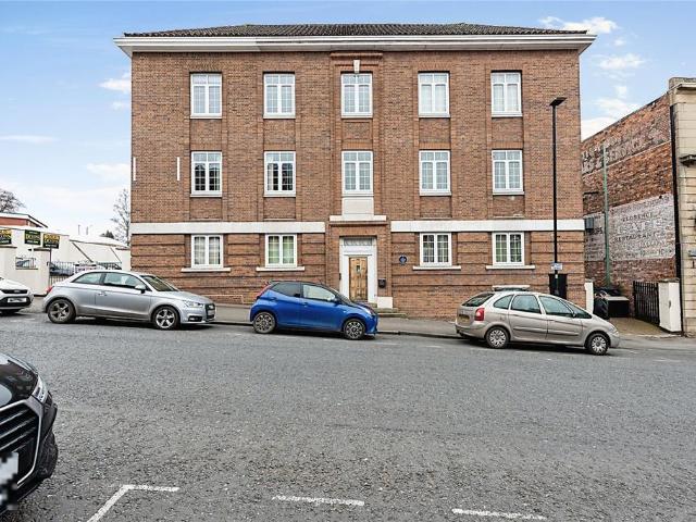 Flat for sale in Rushock, Worcestershire