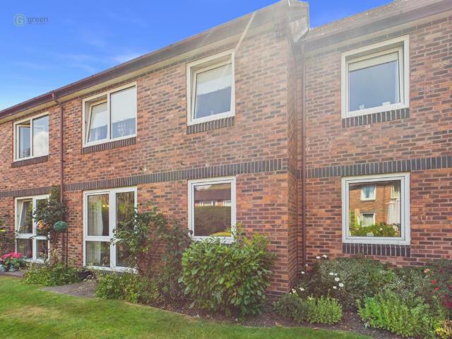 Flat for sale in Sutton Coldfield, West Midlands