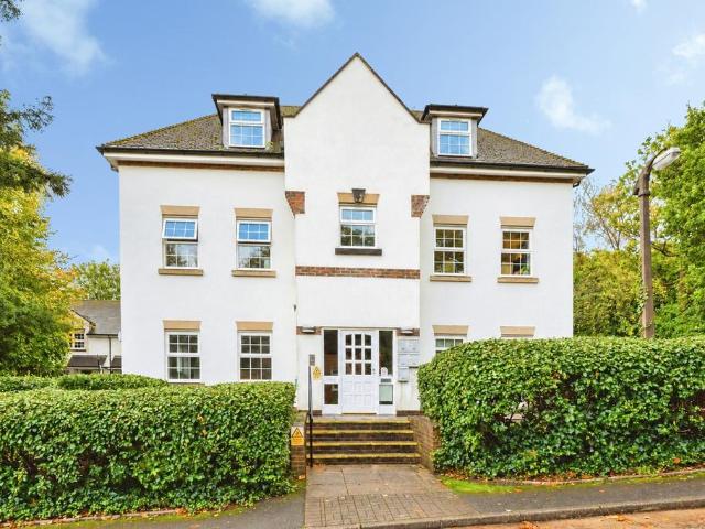 Flat for sale in Reffles Bridge, Reigate and Banstead