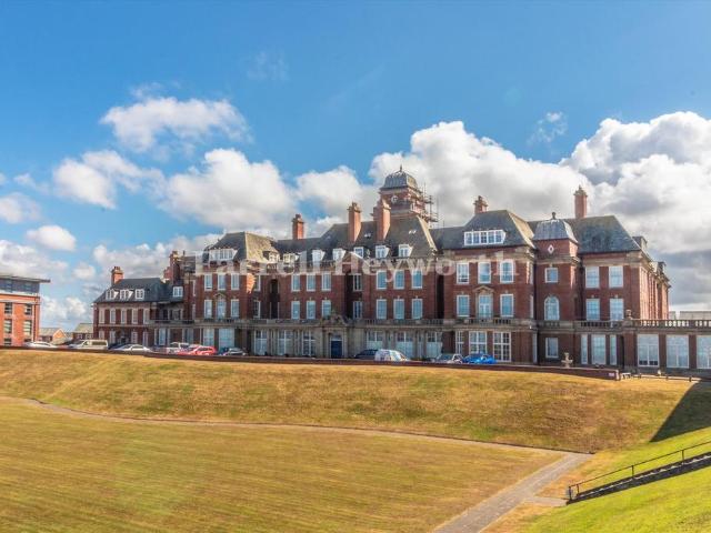 Flat for sale in Knowle, Blackpool