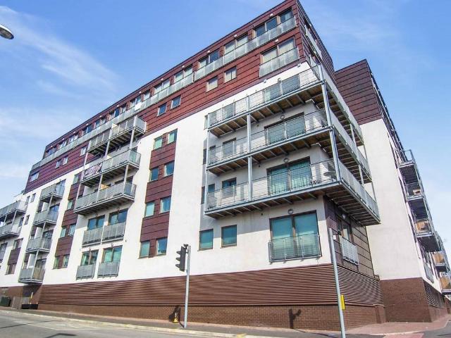 Flat for sale in Georgia, Greater Manchester