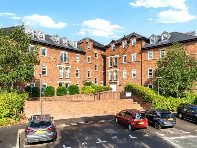 Flat for sale in Ripon, North Yorkshire