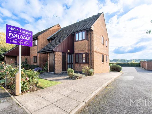 Flat for sale in Evington, Leicester