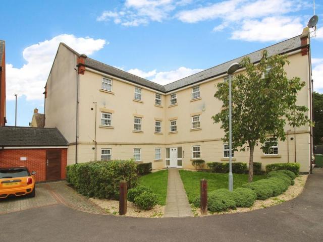 Flat for sale in Oakhurst