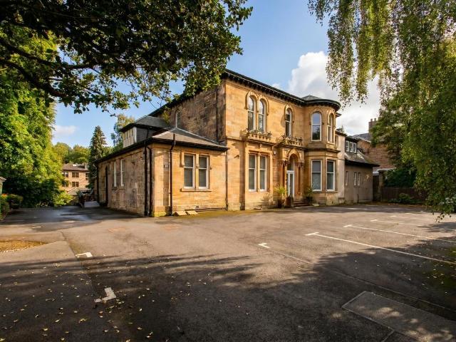 Flat for sale in Castlehead, Glenburn
