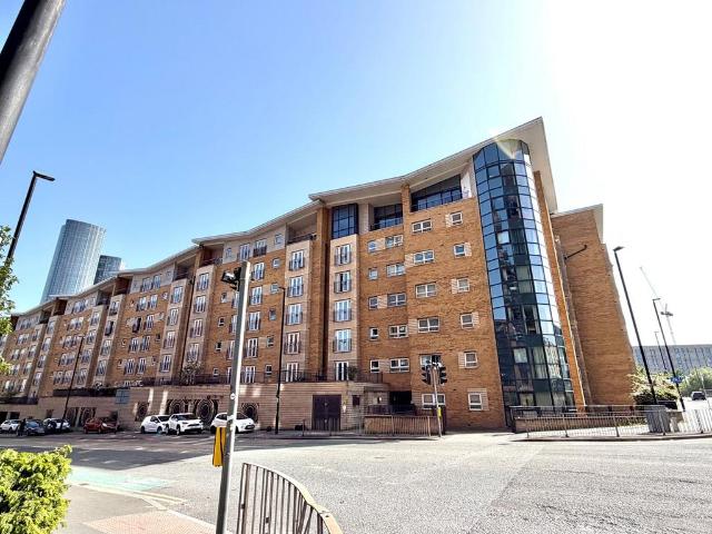 Flat for sale in Ordsall, Salford