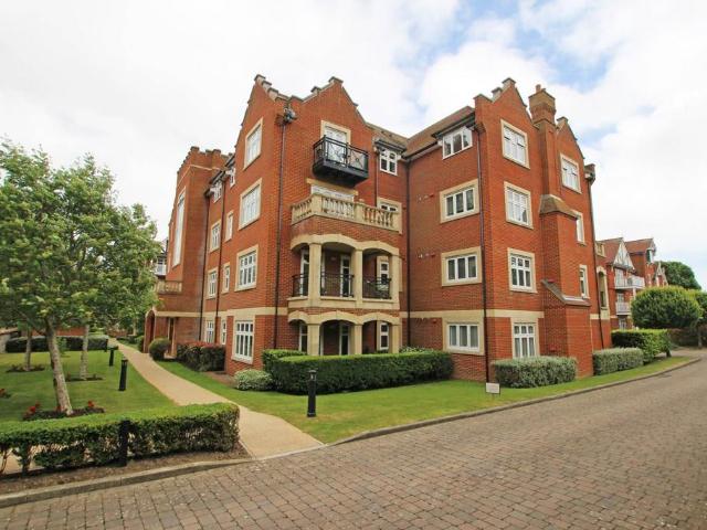 Flat for sale in Holywell, Eastbourne