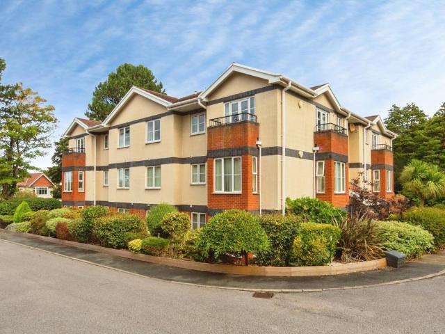 Flat for sale in Egerton Park, Mapleton