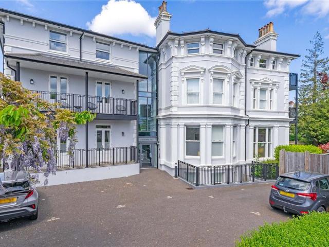 Flat for sale in St James, Sandown Park