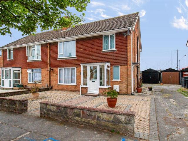 Flat for sale in West Worthing, Worthing