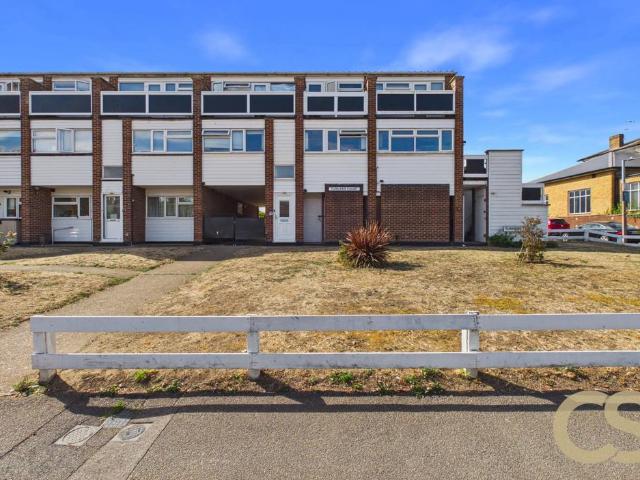 Flat for sale in Broxbourne, Hertfordshire