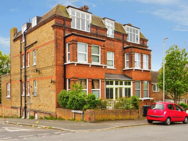 Flat for sale in Cliftonville West, Acol