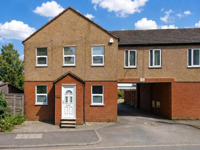 Flat for sale in King's Walden, Hertfordshire