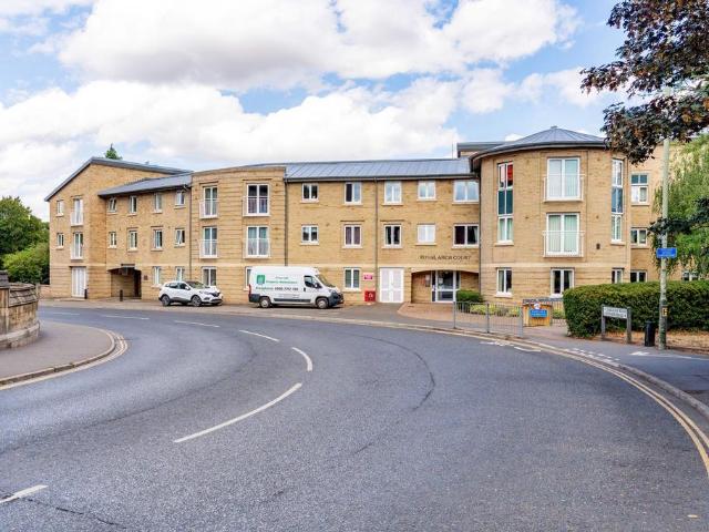 Flat for sale in Heigham Grove, East Bank