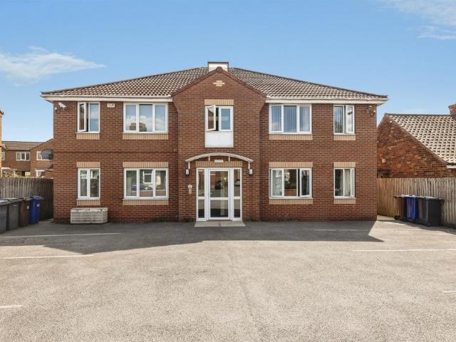 Flat for sale in Selby