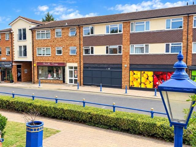 Flat for sale in Cuffley, Welwyn Hatfield