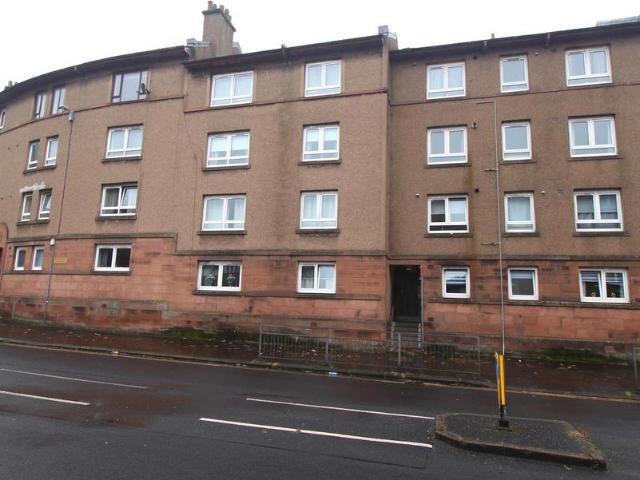 Flat for sale in Greenock, Scotland