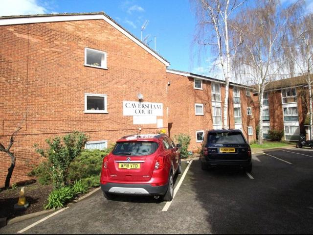 Flat for sale in Brunswick Park, Greater London