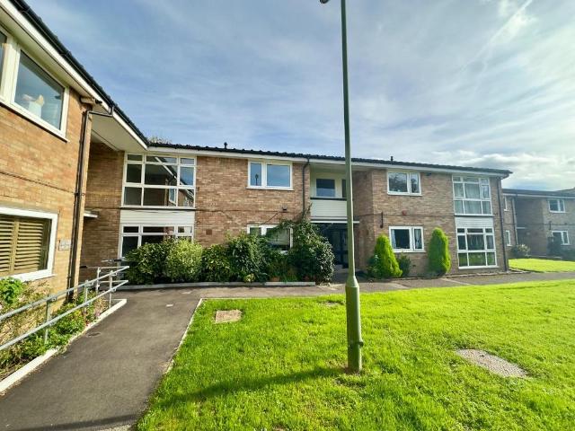 Flat for sale in New Town, Horsham
