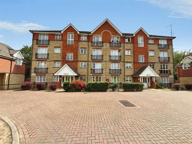 Flat for sale in London Borough of Lewisham, Greater London