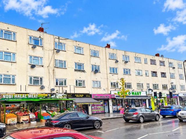 Flat for sale in London Borough of Merton, Greater London