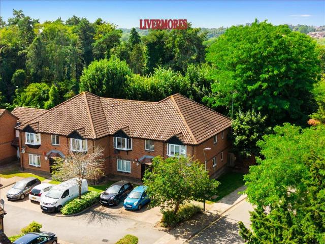 Flat for sale in Crayford, Greater London