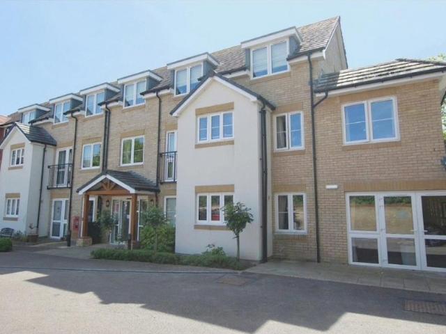 Flat for sale in Chedburgh, Suffolk