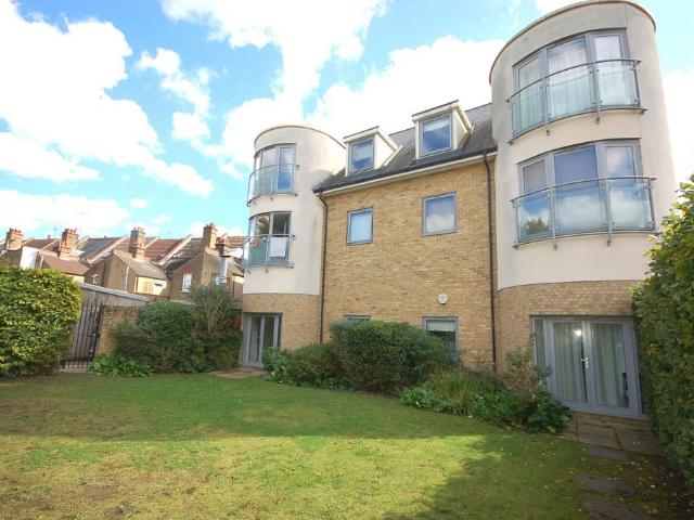 Flat for sale in Holywell Estate, North Watford
