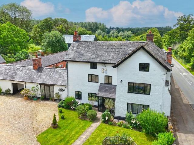 Flat for sale in Stanford On Avon, Leicestershire