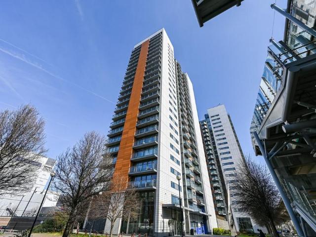 Flat for sale in Blackwall, Greater London