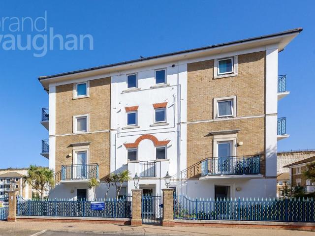 Flat for sale in Brighton Marina Village, Brighton