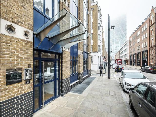 Flat for sale in Spitalfields, Whitechapel