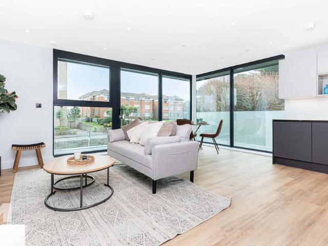 Flat for sale in Boscombe, Bournemouth