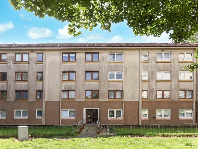 Flat for sale in Blairdardie, Scotland