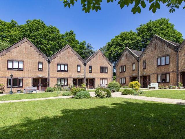 Flat for sale in Heathlands, East Sussex