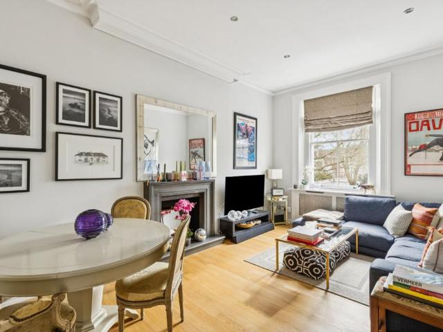 House for sale in Brompton, Greater London