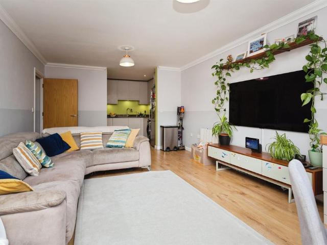 Flat for sale in Holywell Estate, North Watford