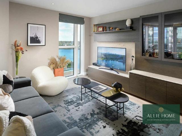 Flat for sale in Woodberry Down, Stamford Hill