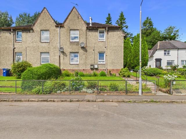 Flat for sale in Alexandria, Scotland