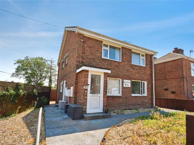 Flat for sale in Wootton Bridge, Isle Of Wight