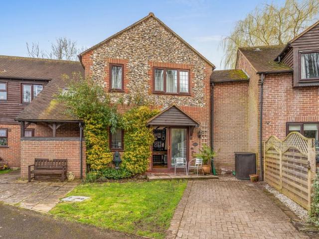 Flat for sale in Wooburn, Berghers Hill