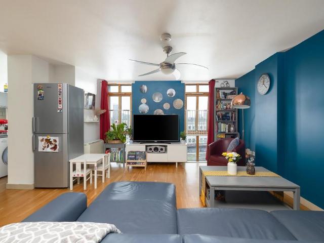 Flat for sale in Broadmead, Feckenham