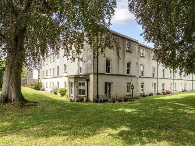 Flat for sale in Chesterton, Fossebridge