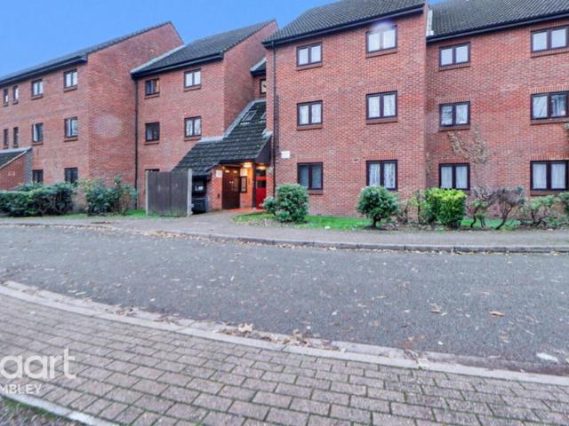 Flat for sale in Greater London