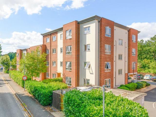 Flat for sale in Blackhills, Surrey