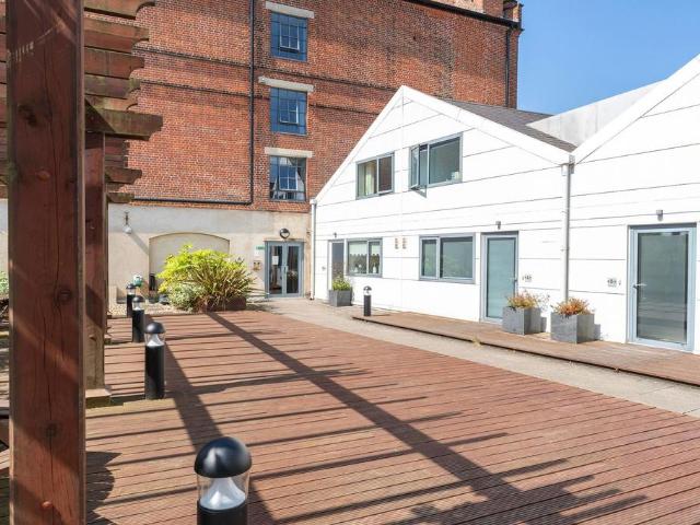 Flat for sale in Heigham Grove, East Bank