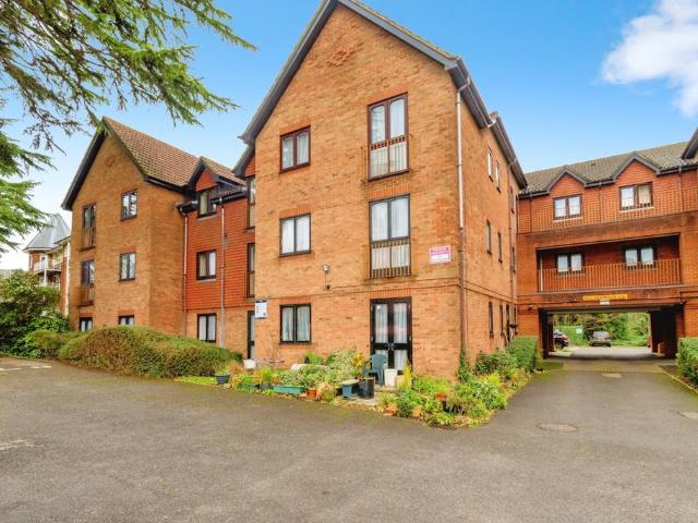 Flat for sale in Hill, City Of Southampton